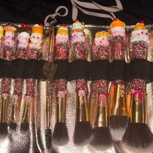 Glittery Makeup Brush Set with Cupcake Handles